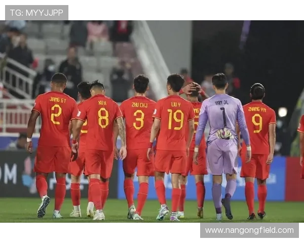 亚洲杯激战正酣，中国男足全力备战迎接强敌挑战