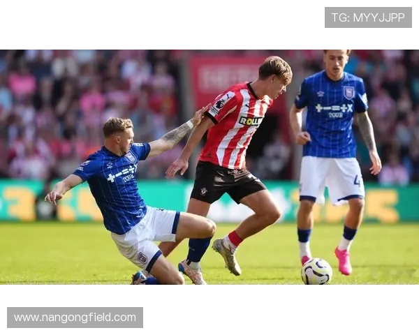 南安普顿俱乐部最新动态与球员转会消息全面解析